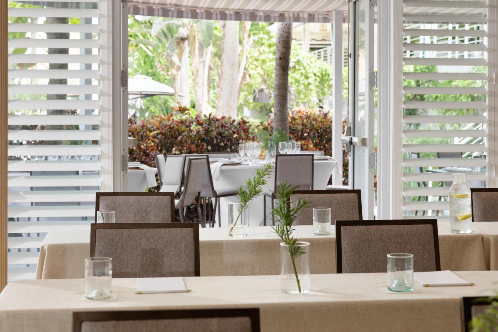 Kimpton Surfcomber Hotel By Ihg Miami Beach Exteriér fotografie